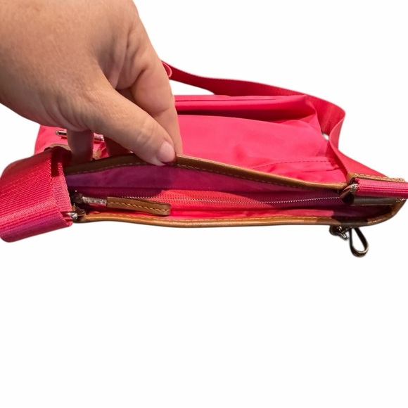 🩷TUMI Hot Pink & Brown Leather Women's Crossbody Bag. Lots of storage! - Picture 7 of 16